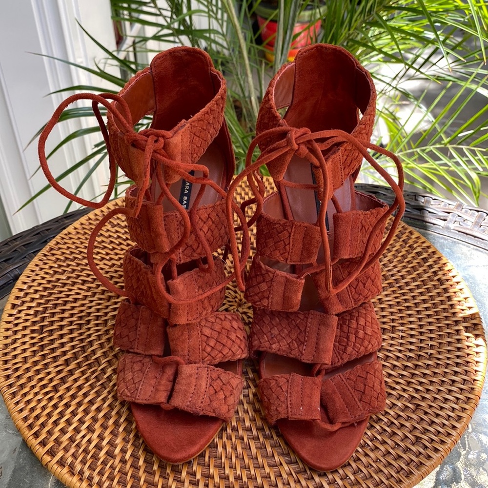 Zara basic heels